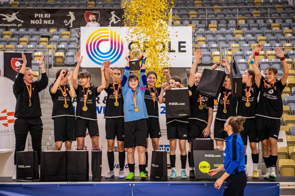Diamonds Academy Warszawa zwycięzca Pajor & Tarczyńska Visa Winter Cup 2023